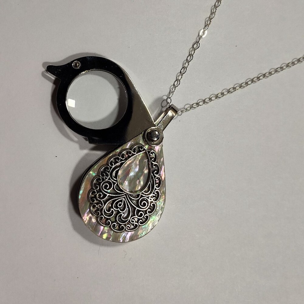 Magnifying Glass Mother of Pearl Ornate Style Embellishment Pendant Loupe Neckla